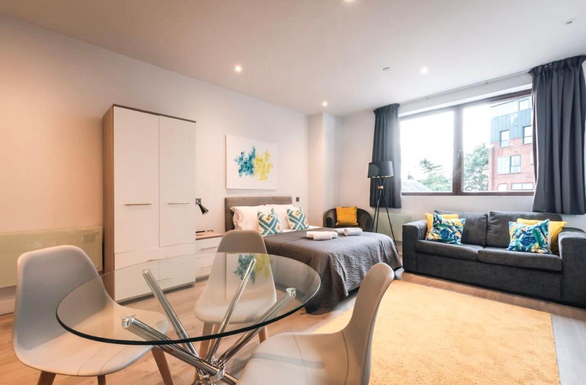 Holiday home Thirty Three Upon Thames - Free Parking - Heathrow - Thorpe Park Staines-upon-Thames