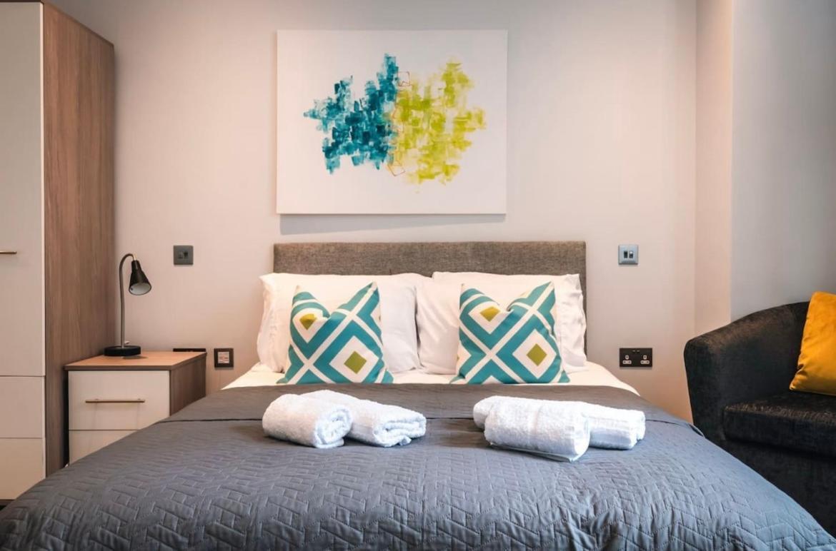 Holiday home Thirty Three Upon Thames - Free Parking - Heathrow - Thorpe Park