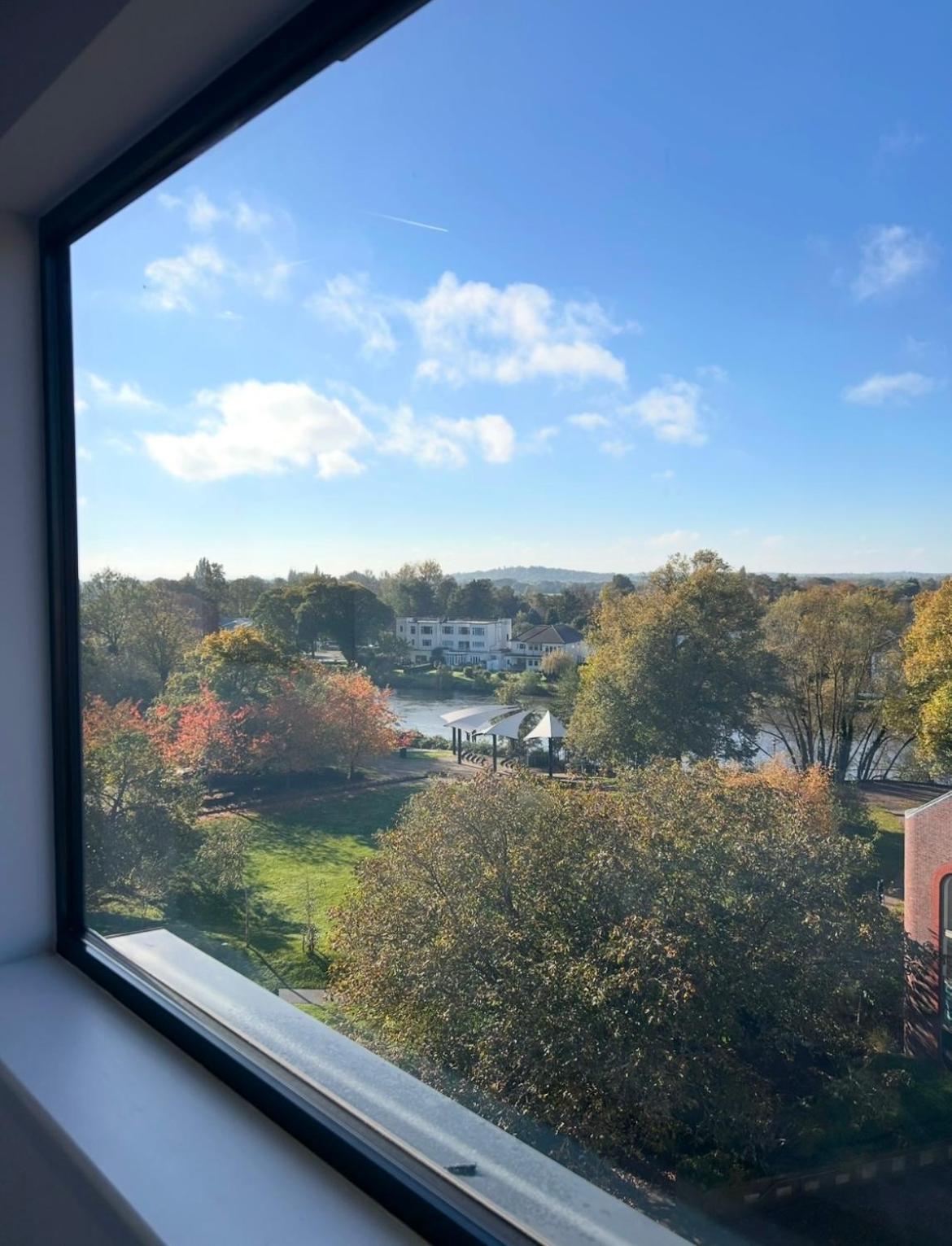 Thirty Three Upon Thames - Free Parking - Heathrow - Thorpe Park